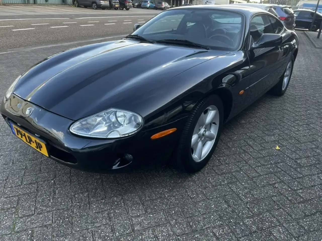 Jaguar XK8 4.0 V8 Coupé perfect onderhouden, foto 4