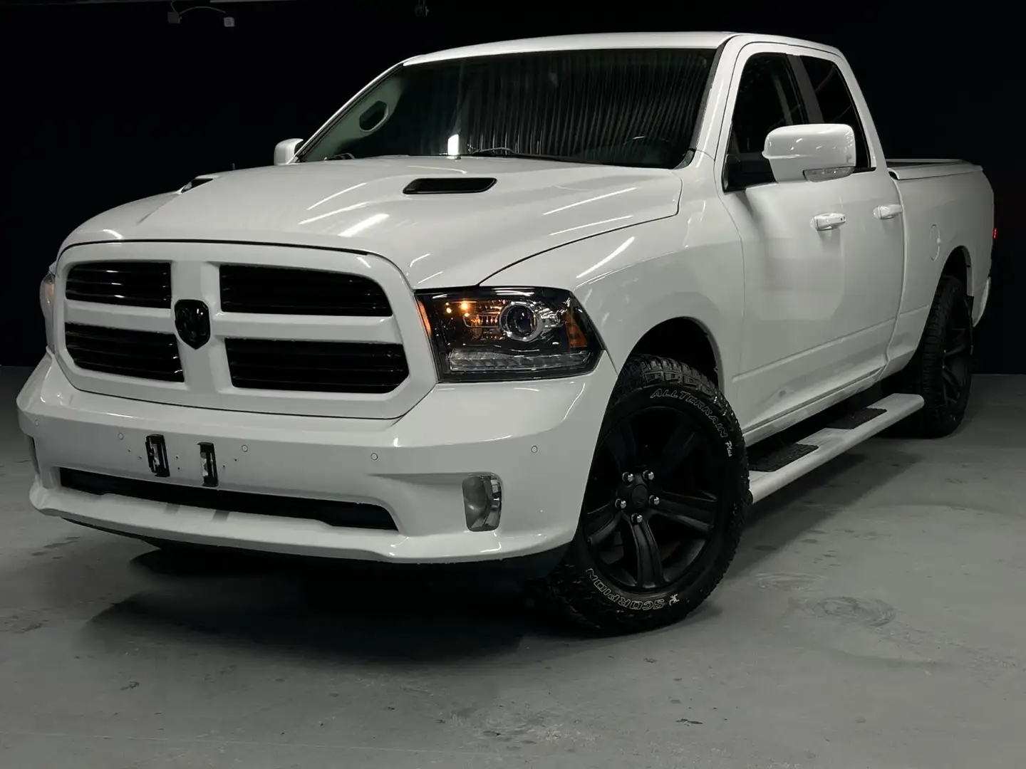 Dodge RAM 1500 5.7l VOLL *Unfallfrei* *LPG* White - 1
