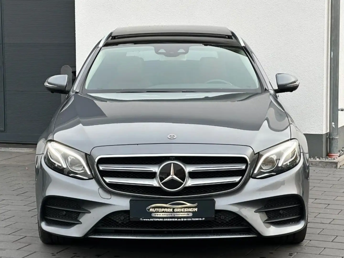 Mercedes-Benz E 300 de*AMG-LINE*VOLL*Widescreen*360°PANO*ACC+ Grau - 2