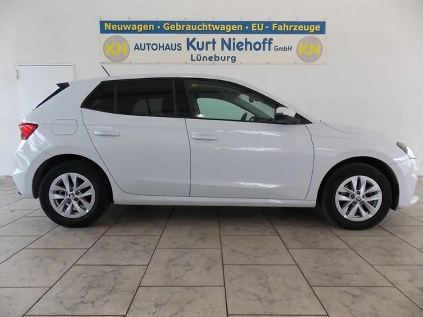 Skoda Fabia , Ambition, Automatik ,Sitzheizung , Alu , Klima Weiß - 1