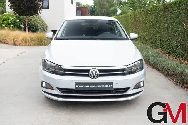 Volkswagen Polo view 3