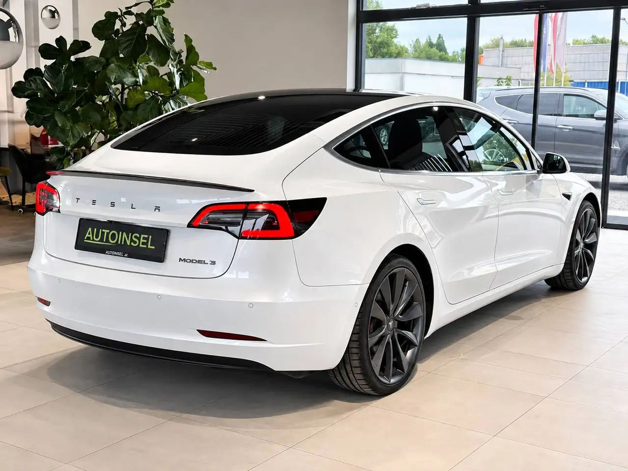 Tesla Model 3 Performance AWD, миниатюра 4