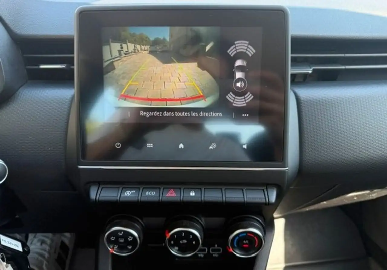 Renault Clio Citadine 5 portes — photo 10