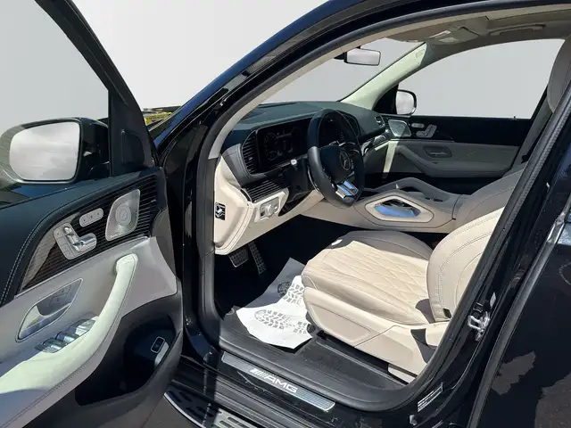 Mercedes-Benz GLS Class view 8