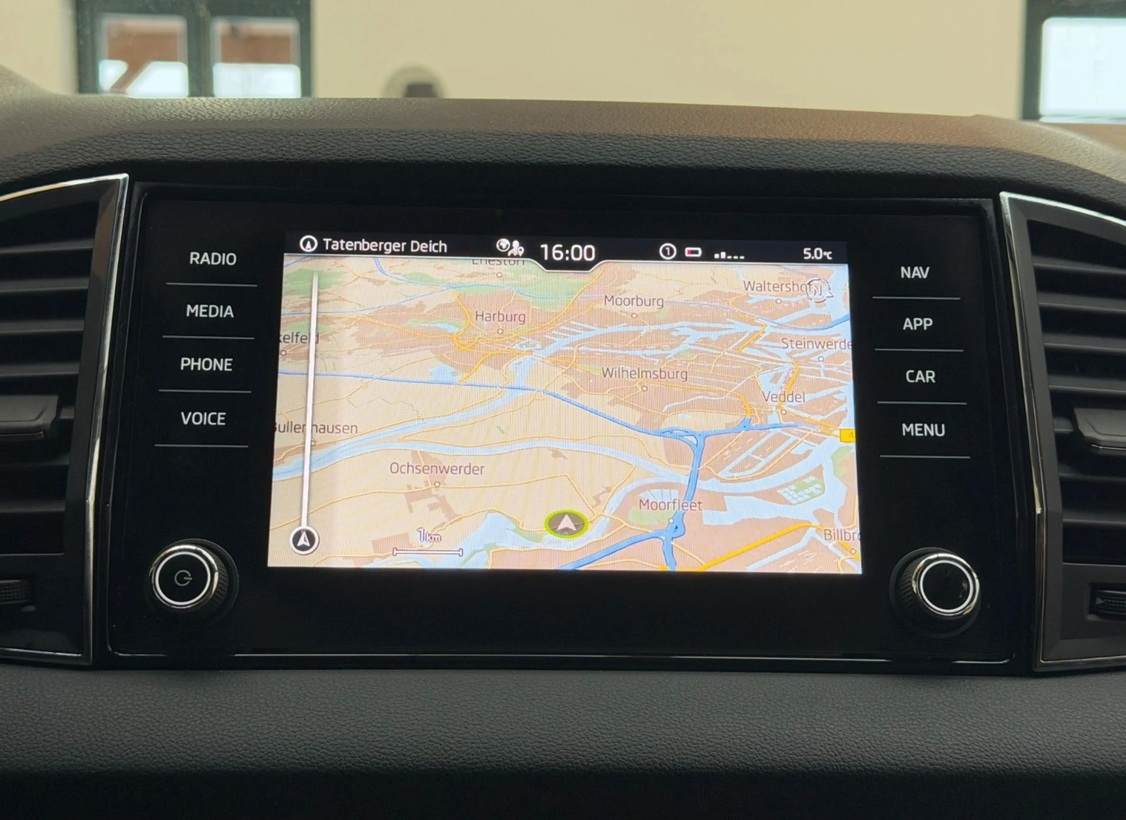 Skoda Karoq 2.0 TDI SCR DSG Style CARPLAY/116PS/1.HAND — photo 13