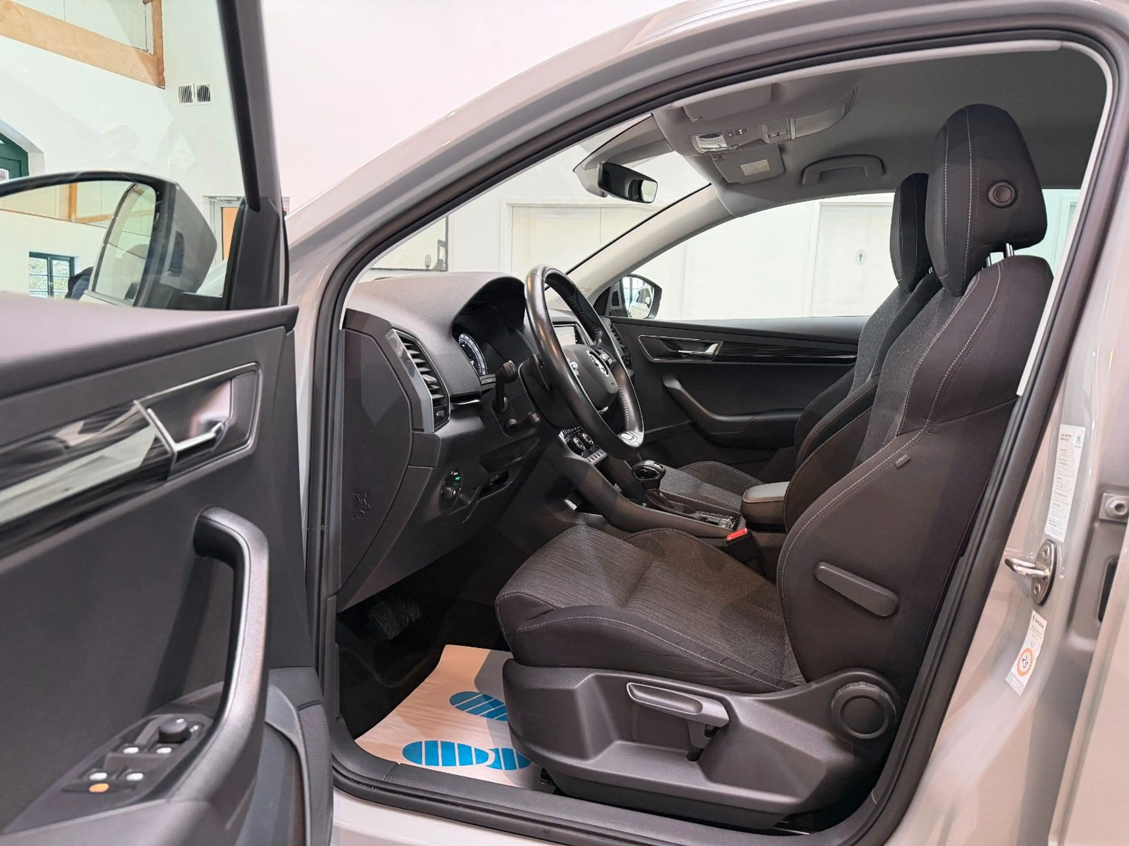 Skoda Karoq 2.0 TDI SCR DSG Style CARPLAY/116PS/1.HAND — photo 8