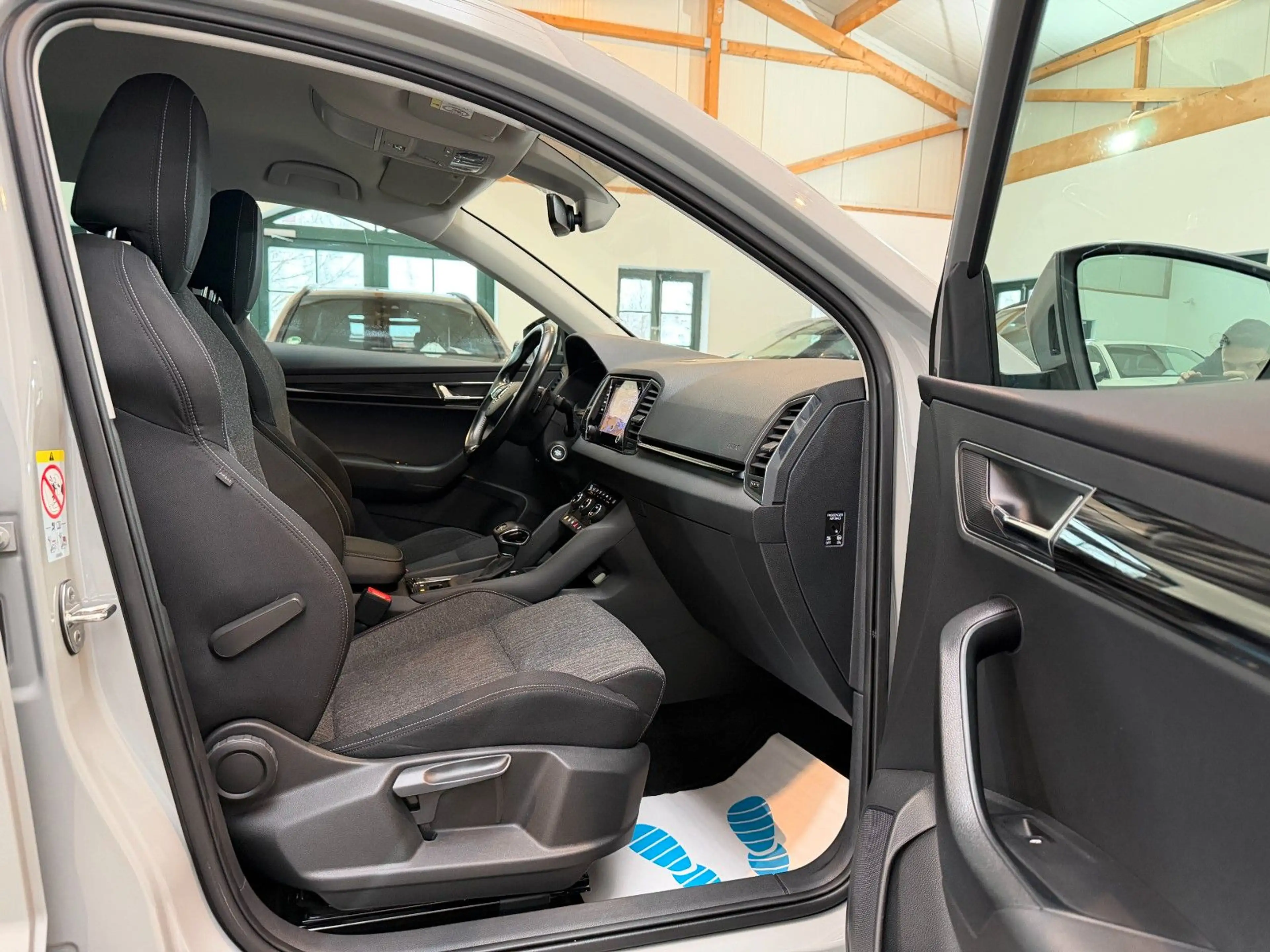 Skoda Karoq 2.0 TDI SCR DSG Style CARPLAY/116PS/1.HAND — photo 9