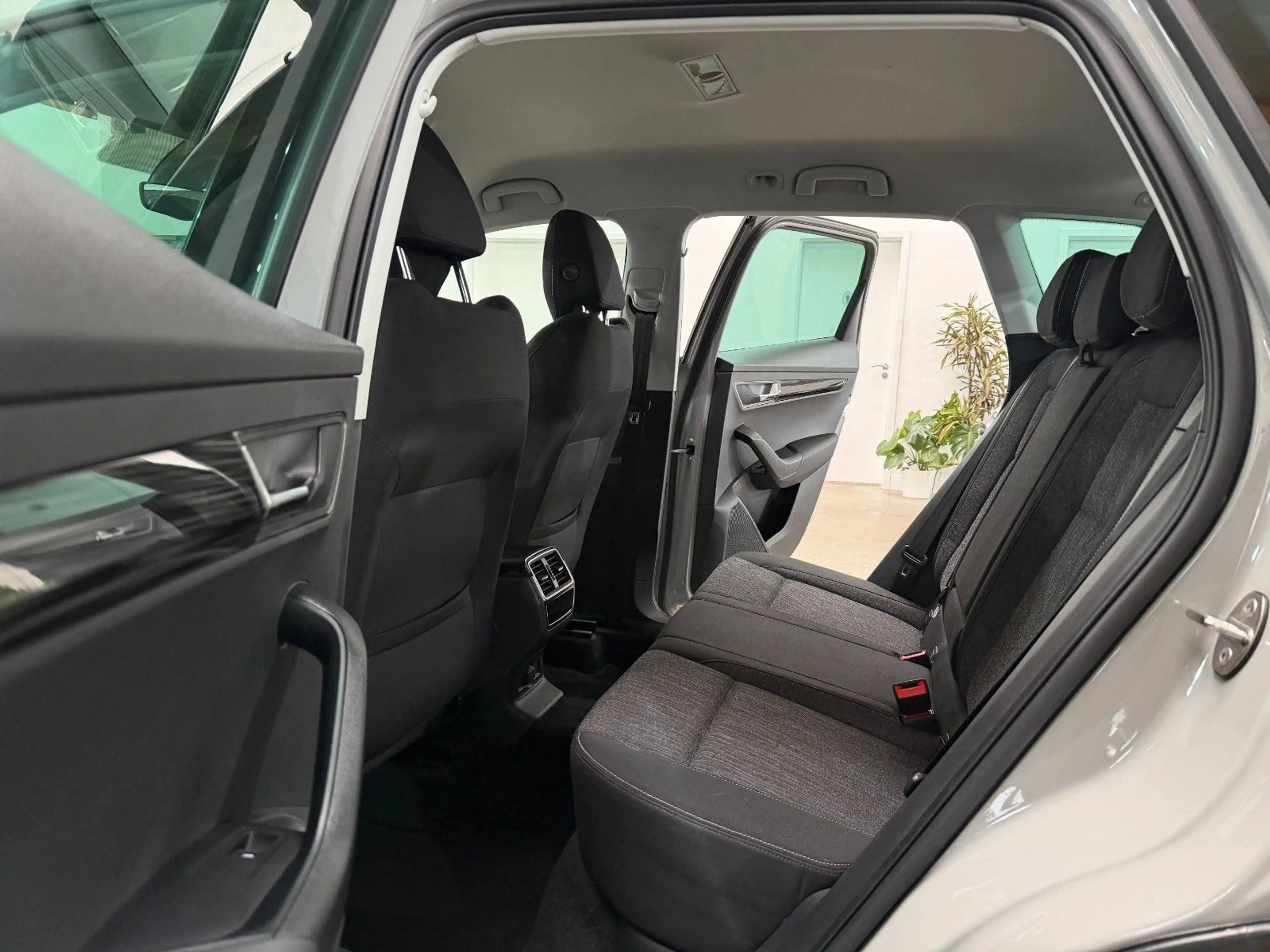 Skoda Karoq 2.0 TDI SCR DSG Style CARPLAY/116PS/1.HAND — photo 10