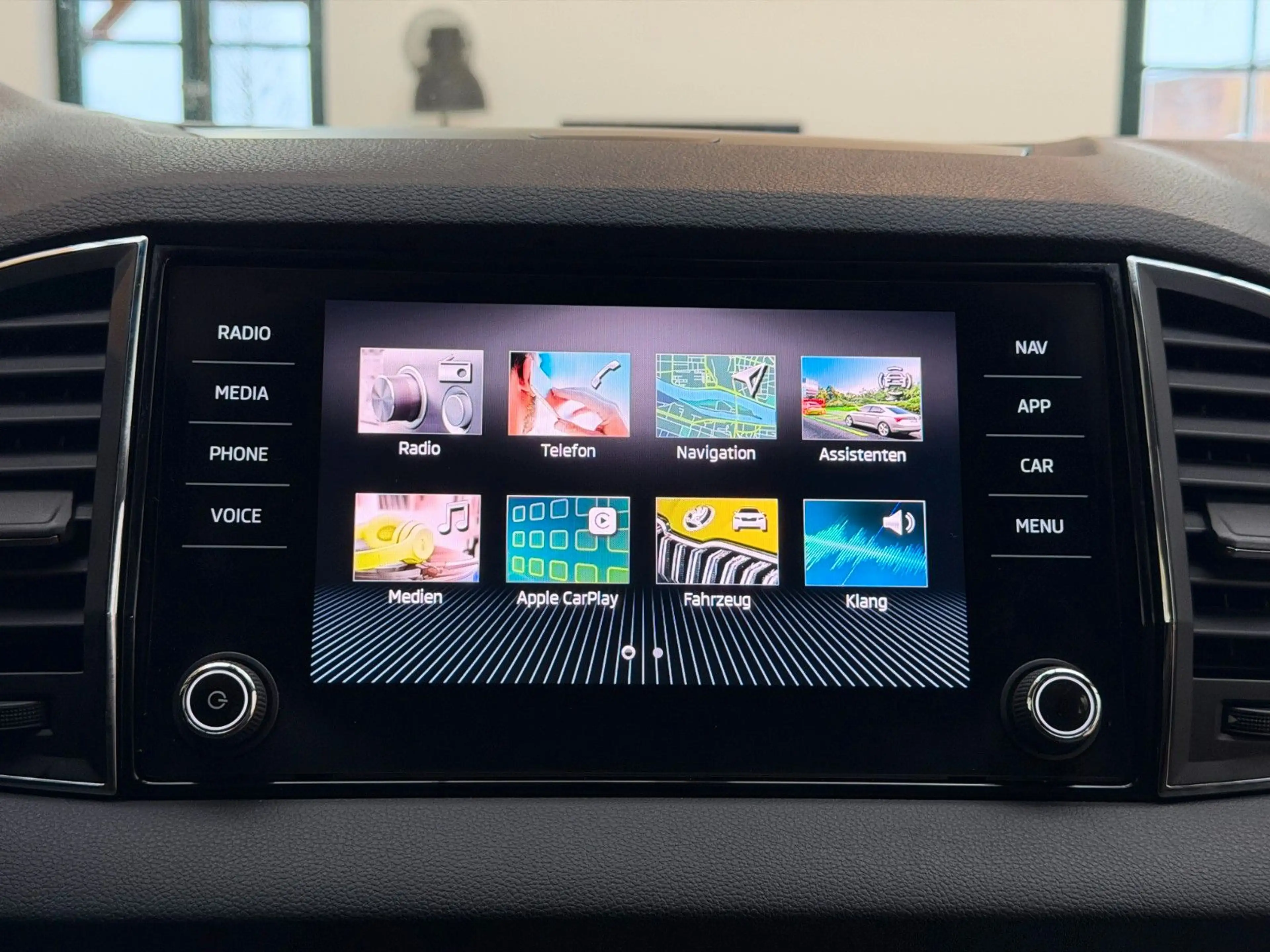 Skoda Karoq 2.0 TDI SCR DSG Style CARPLAY/116PS/1.HAND — photo 15
