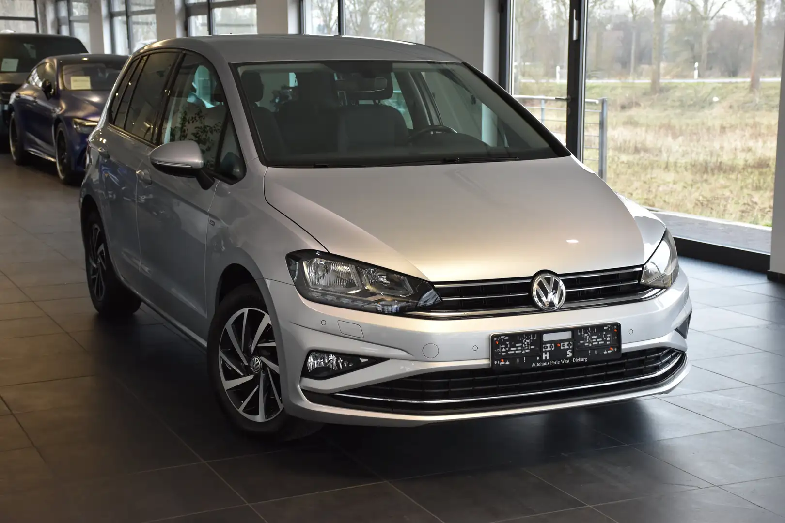 Volkswagen Golf Sportsvan 1.0 TSI DSG Join"NAVIGATION"KLIMAAUT"VW-GEPGLEGT Grau - 2