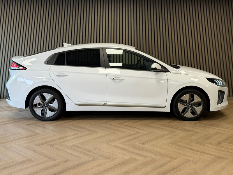 Hyundai IONIQ 1.6 GDi Premium - Plus Sky AIRCO NAVIGATIE CAMERA — photo 4