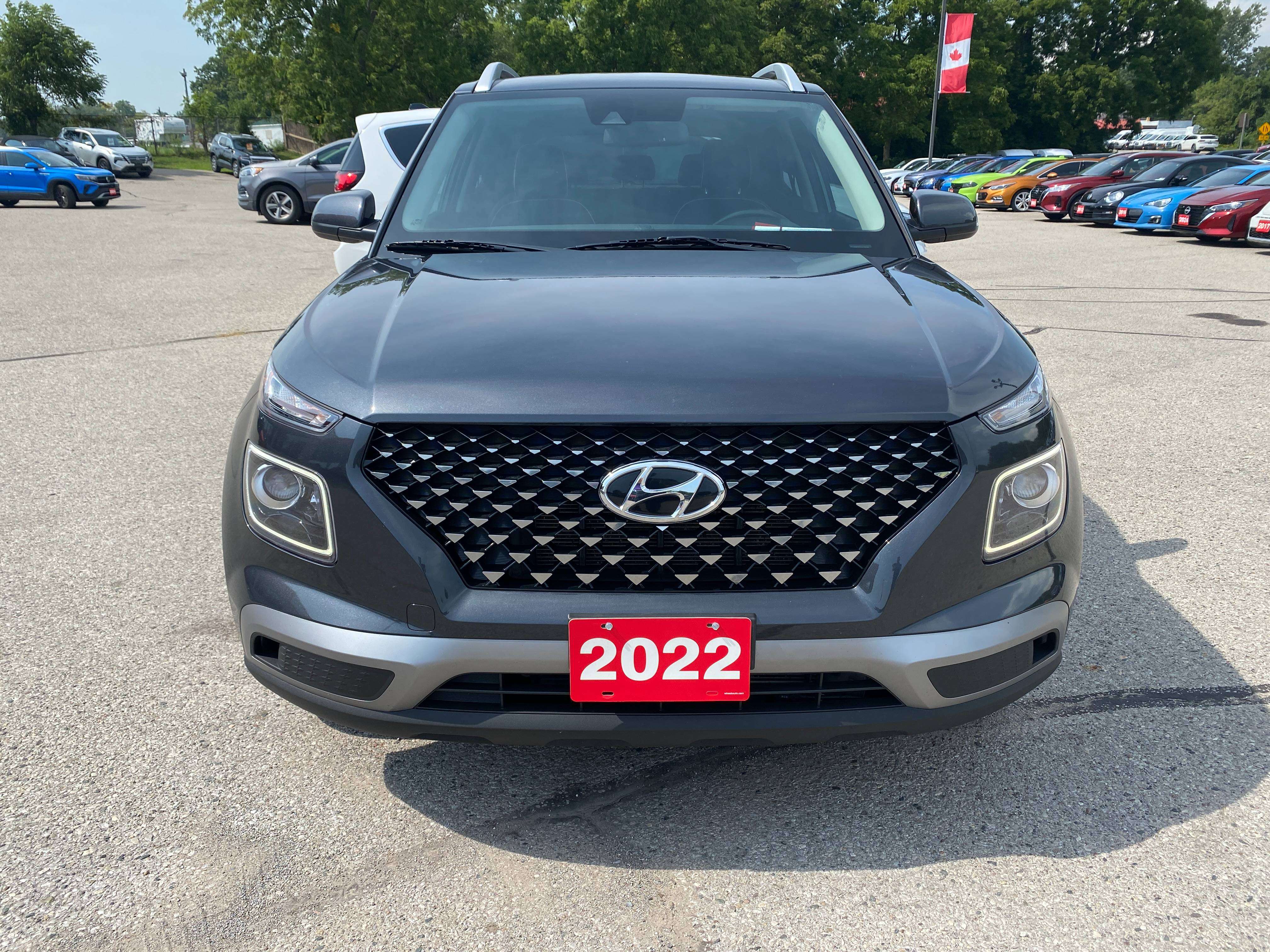 2022 Hyundai Venue ULTIMATE, CLEAN CARFAX, LOCAL TRADE, GREAT MILEAGE — снимка 1