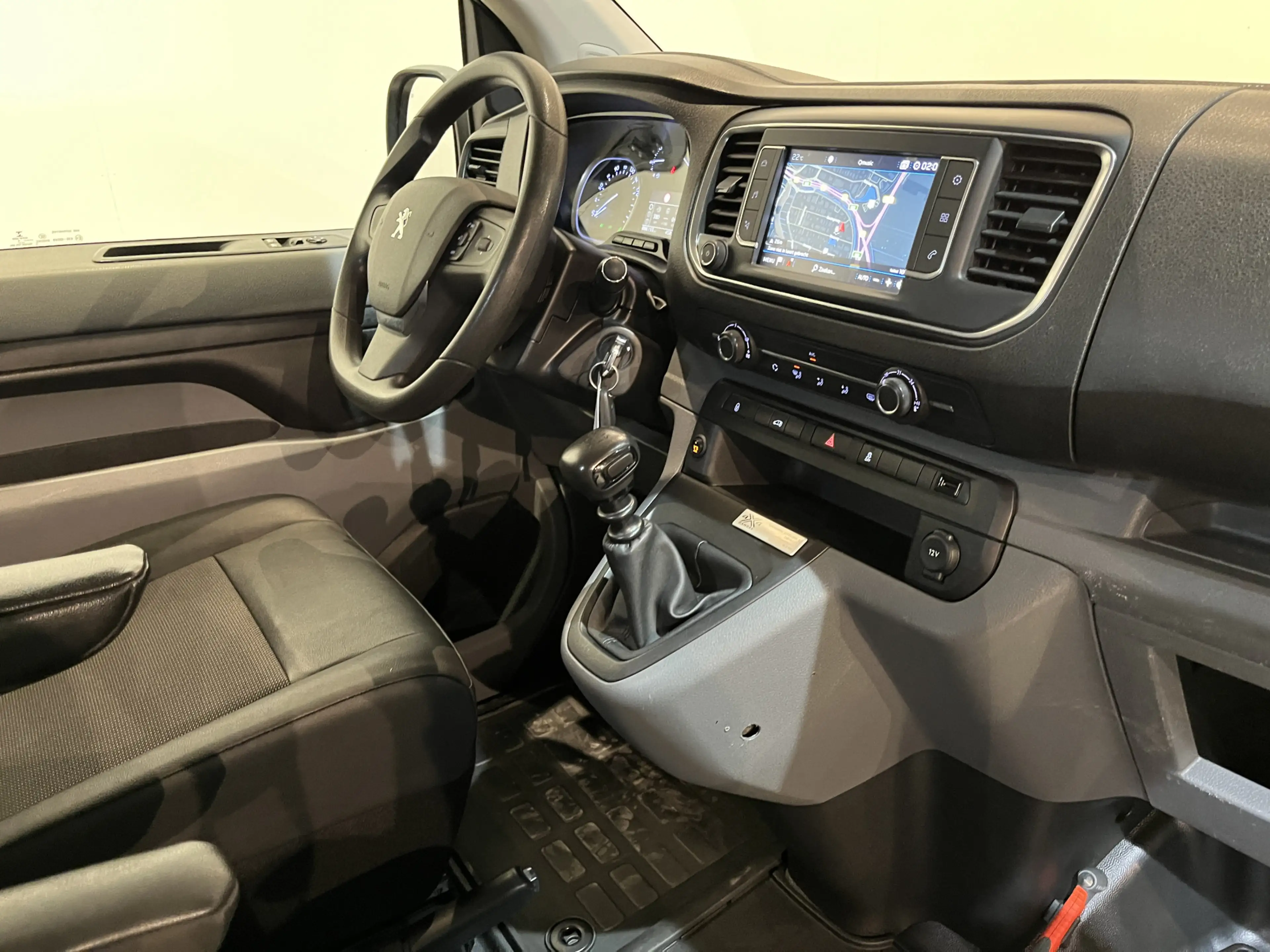 Peugeot Expert 2.0 BlueHDI 120 PK Premium Pack Dangel 4X4 Service — photo 3
