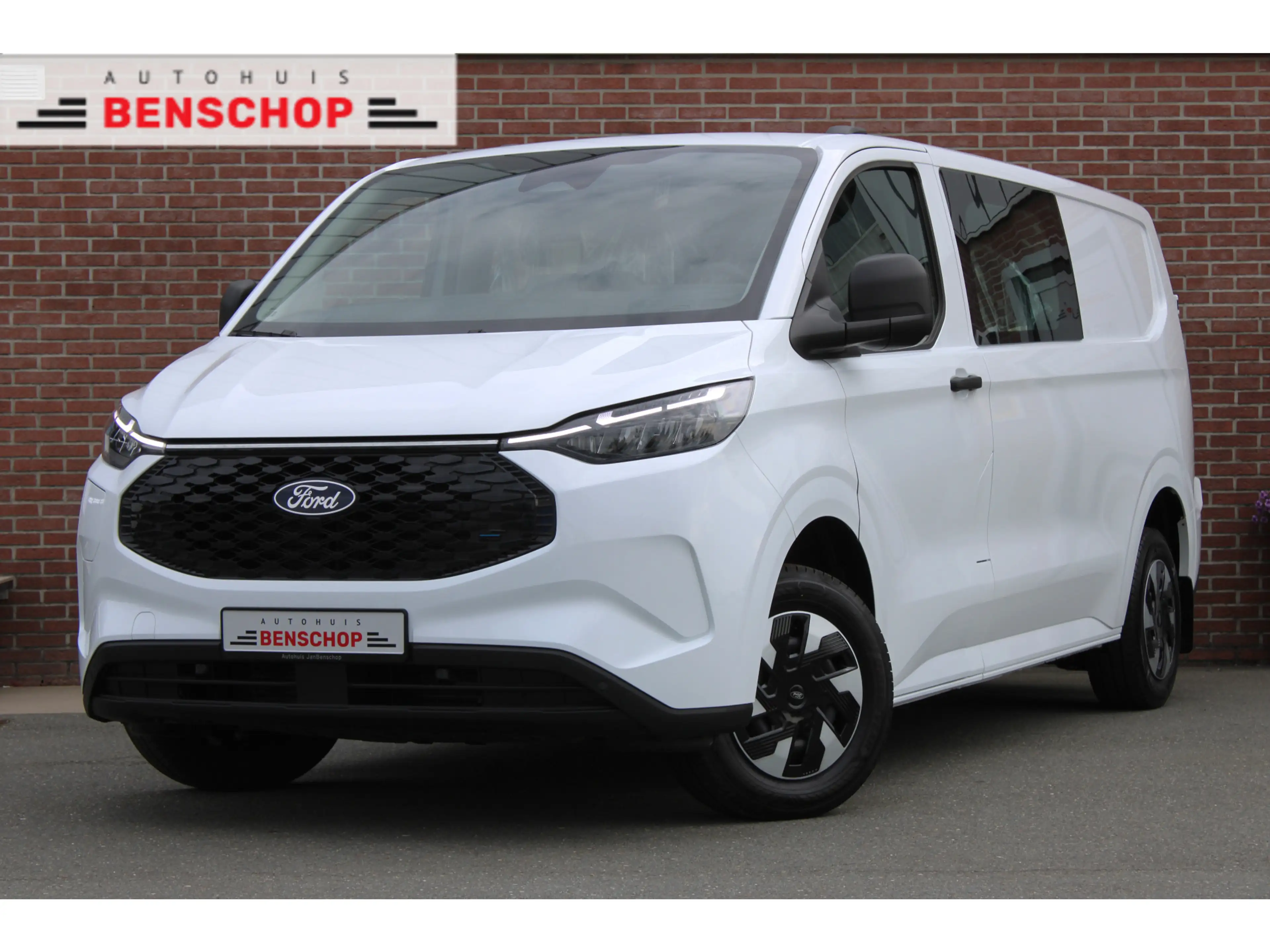 Ford E-Transit Cust. 320 L2H1 Trend 71 kWh DC |TREKHAAK|LED|CAMER
