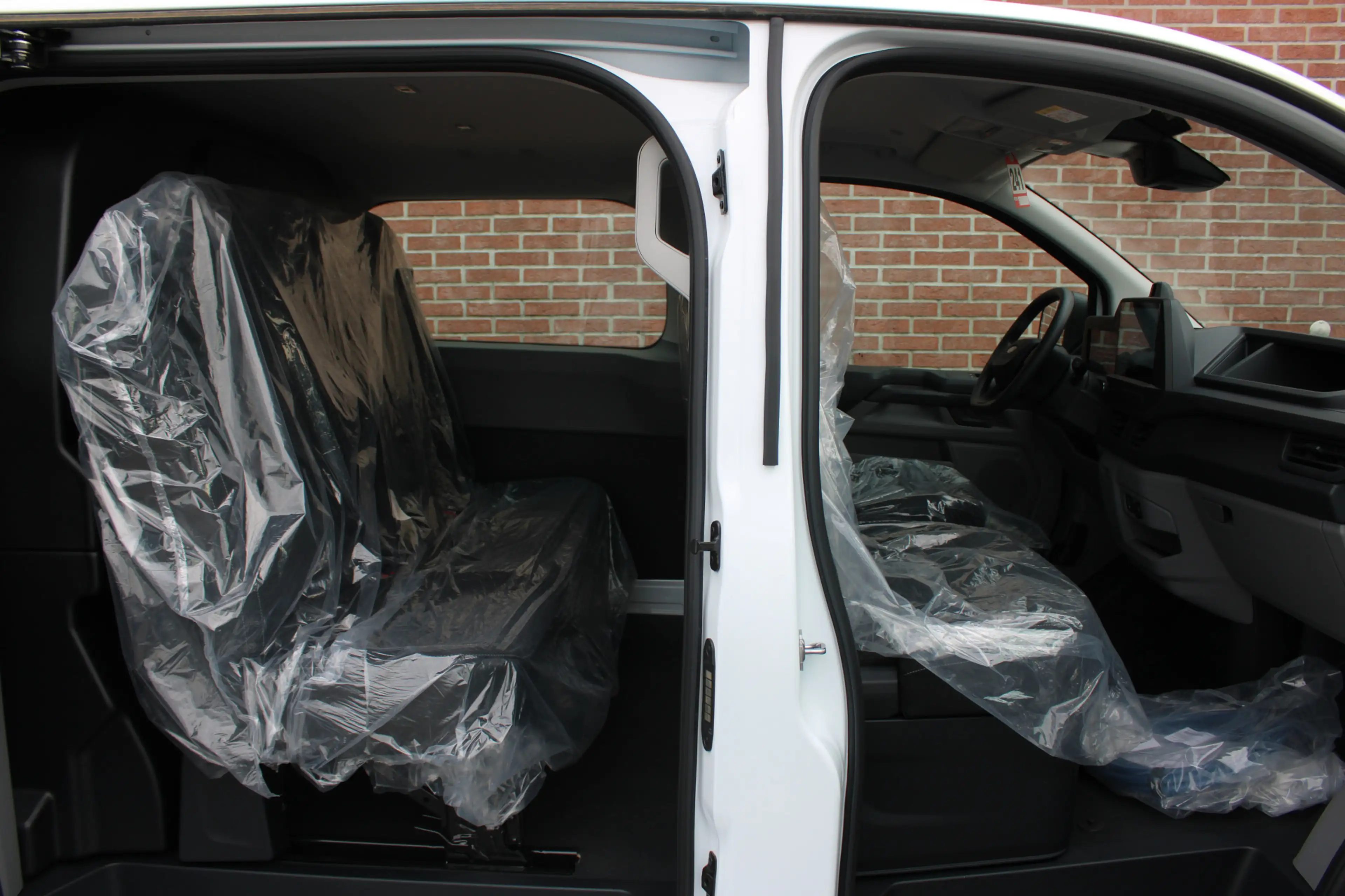 Ford E-Transit Cust. 320 L2H1 Trend 71 kWh DC |TREKHAAK|LED|CAMER — photo 9
