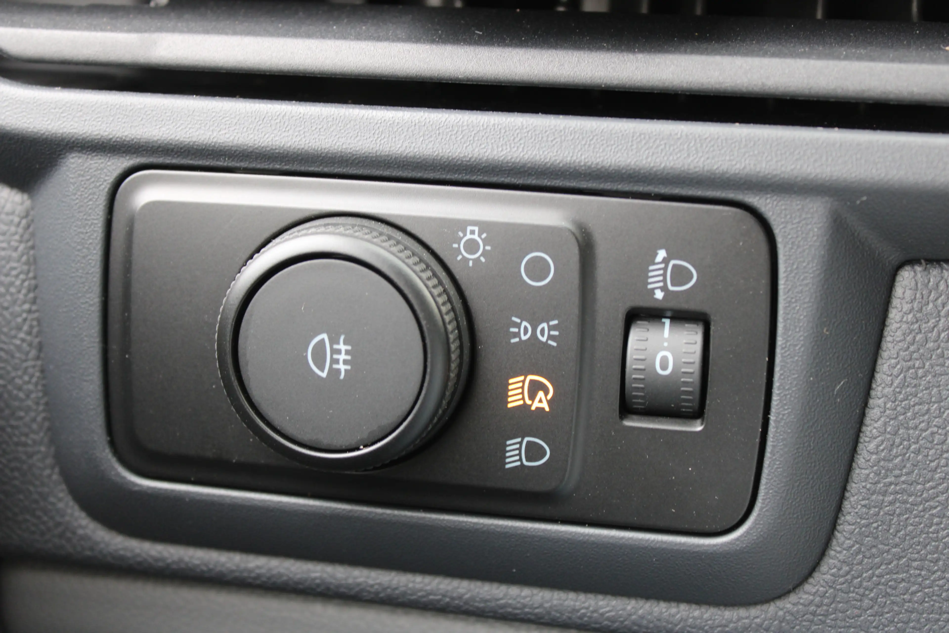 Ford E-Transit Cust. 320 L2H1 Trend 71 kWh DC |TREKHAAK|LED|CAMER — photo 28