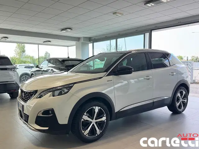 Peugeot 3008 view 3