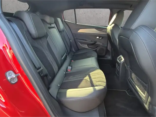 Peugeot 408 view 14