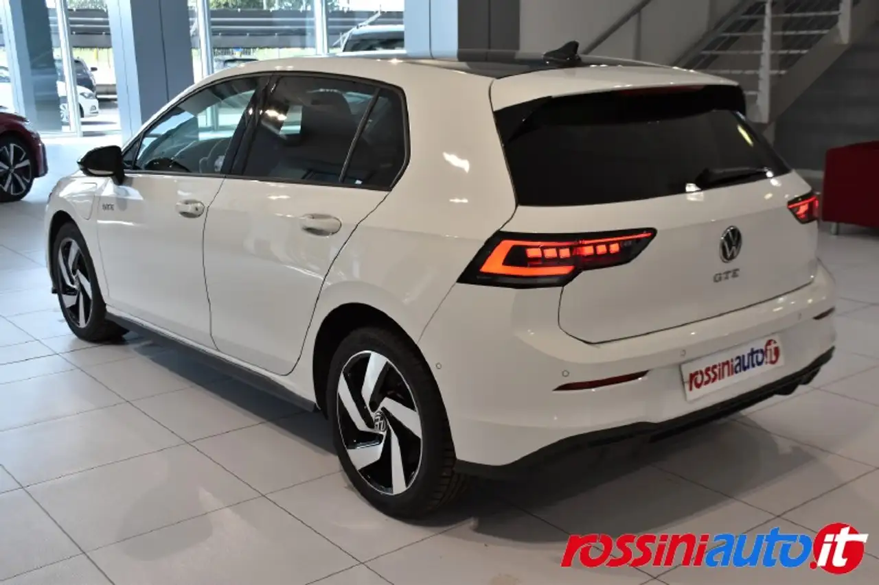 2025 Volkswagen Golf GTE 8.5 1.5 E-HYBRID 272 CV DSG + DCC + R17 BI-COLOR+ TECH PACK + AREA VIEW + HEAD UP DISPLAY + WINTER PACK, photograph 4
