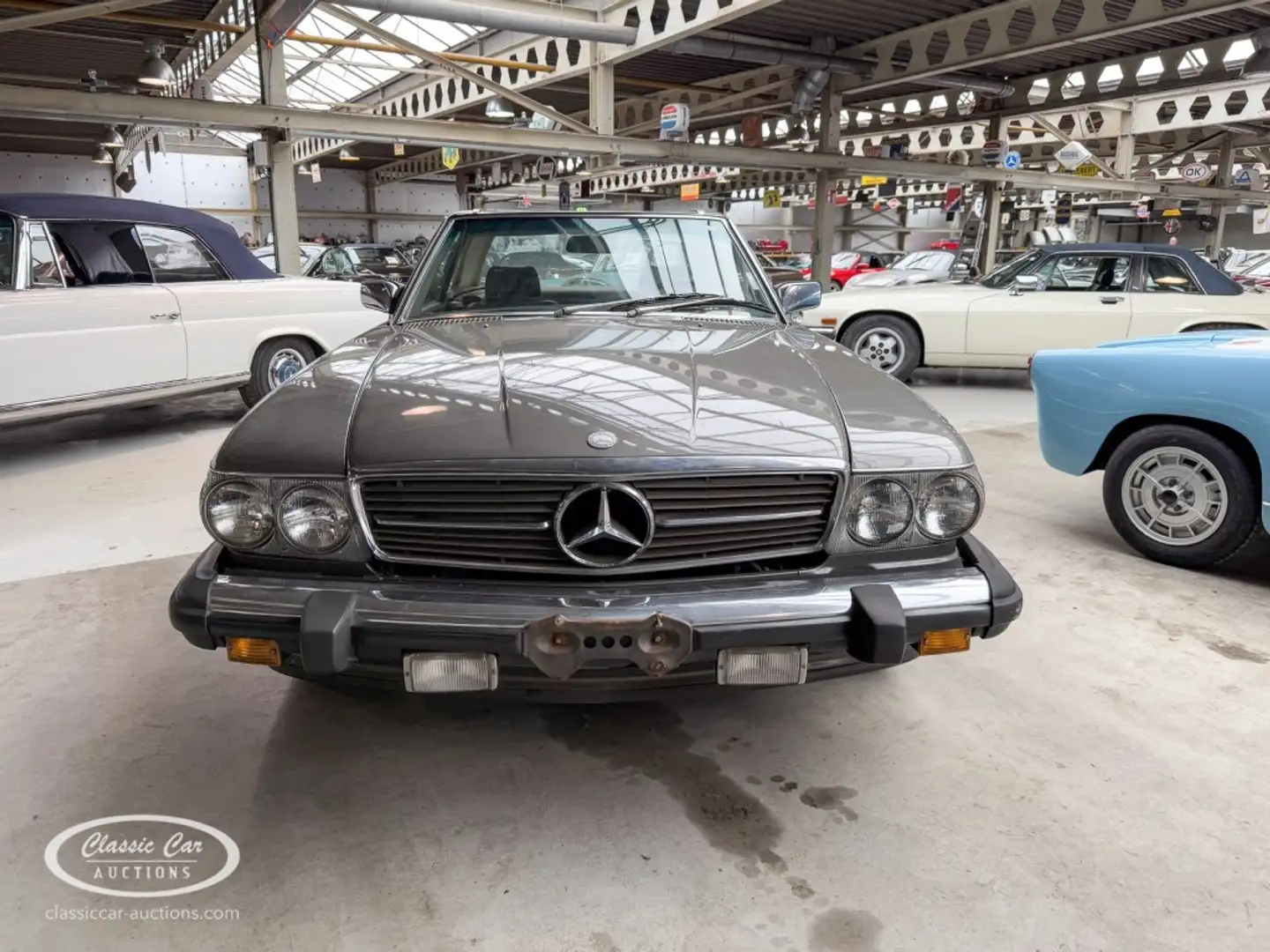 Mercedes-Benz 560 - ONLINE AUCTION Gri - 2