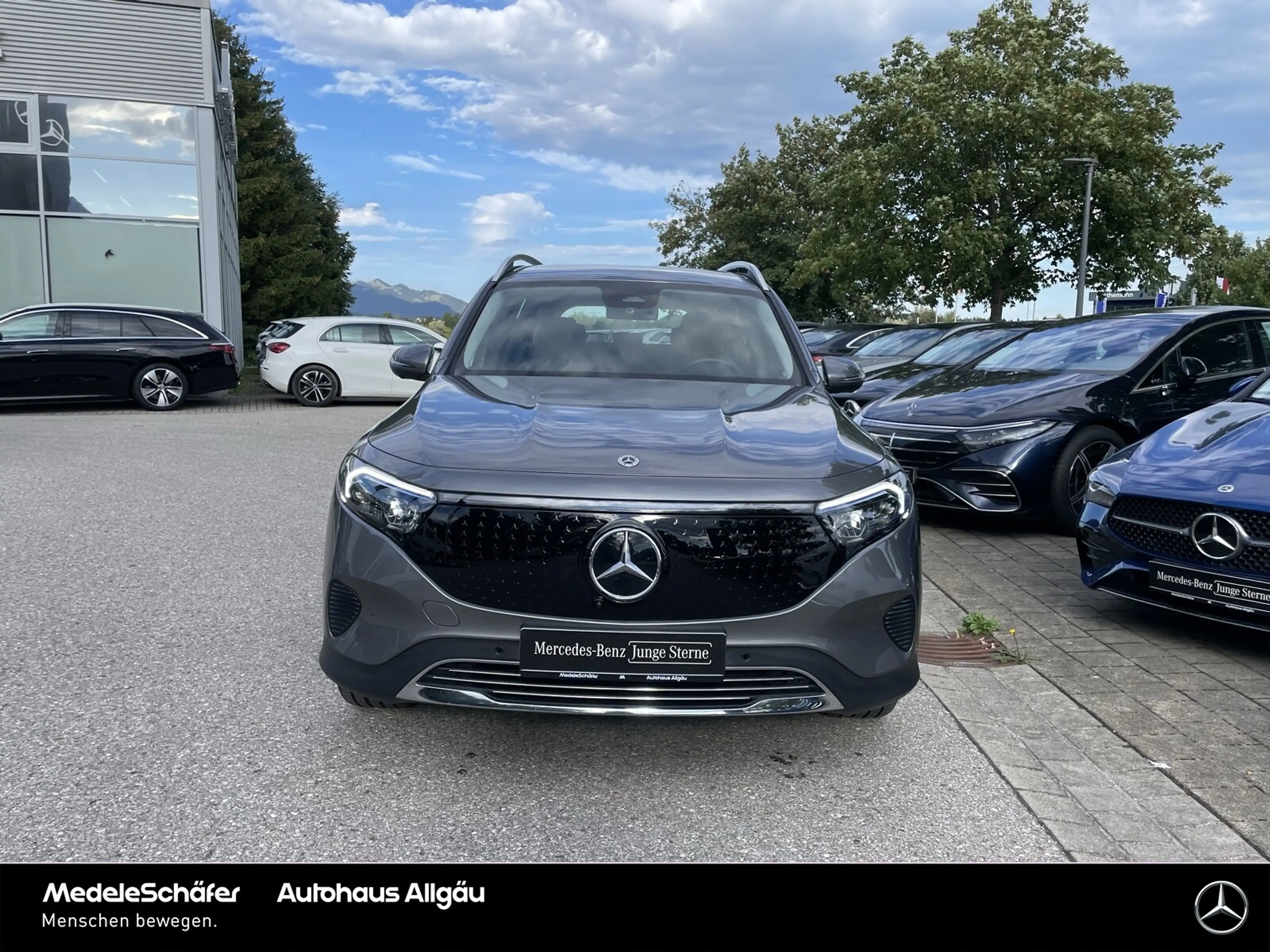 Mercedes-Benz EQB 350 EQB 350 4M Progressive Fahr-Assi 360° KeylessGO — photo 2