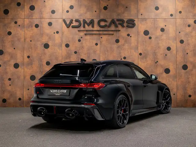 Audi RS5 view 5