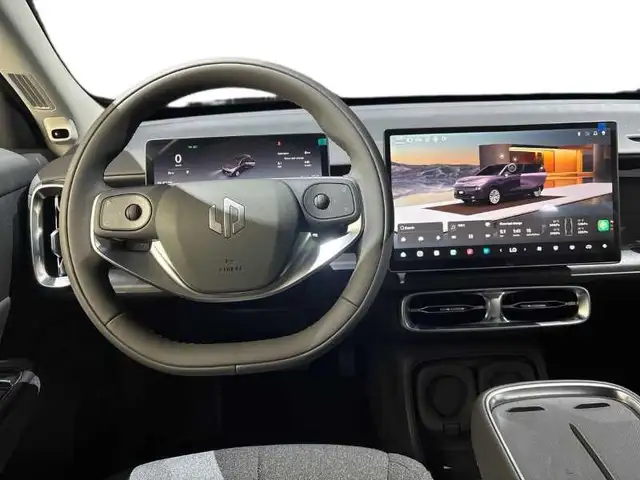 Leapmotor B10 view 14