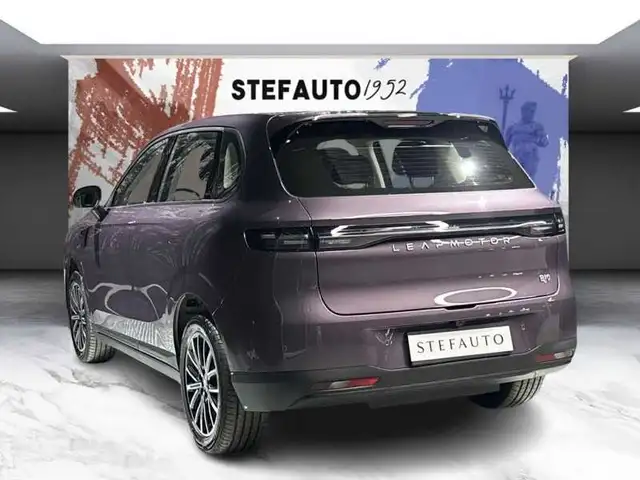 Leapmotor B10 view 5
