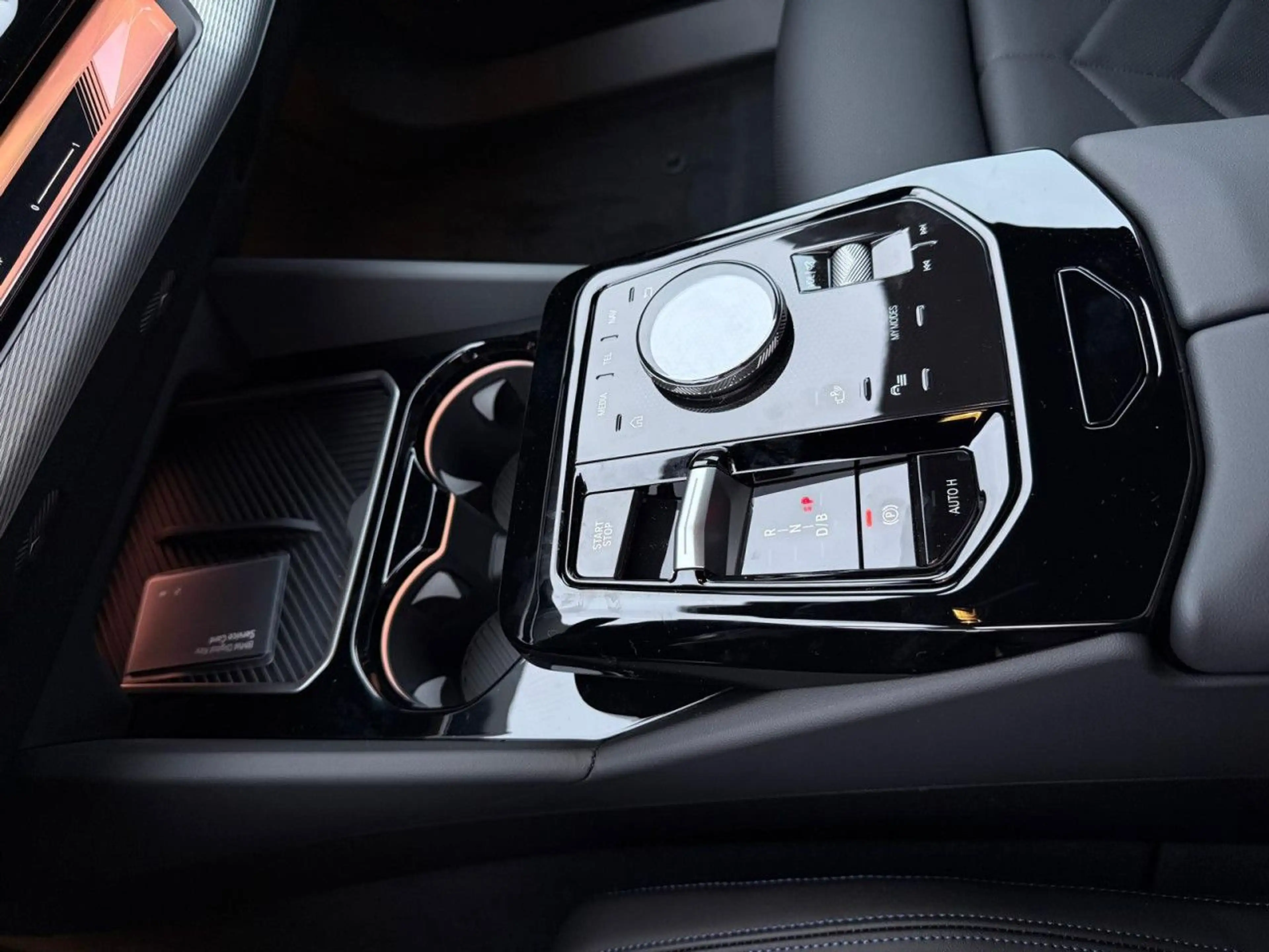 BMW i5 e40 M Sport Iconic HUD ACC SurView Ha/Ka.AHK — photo 9