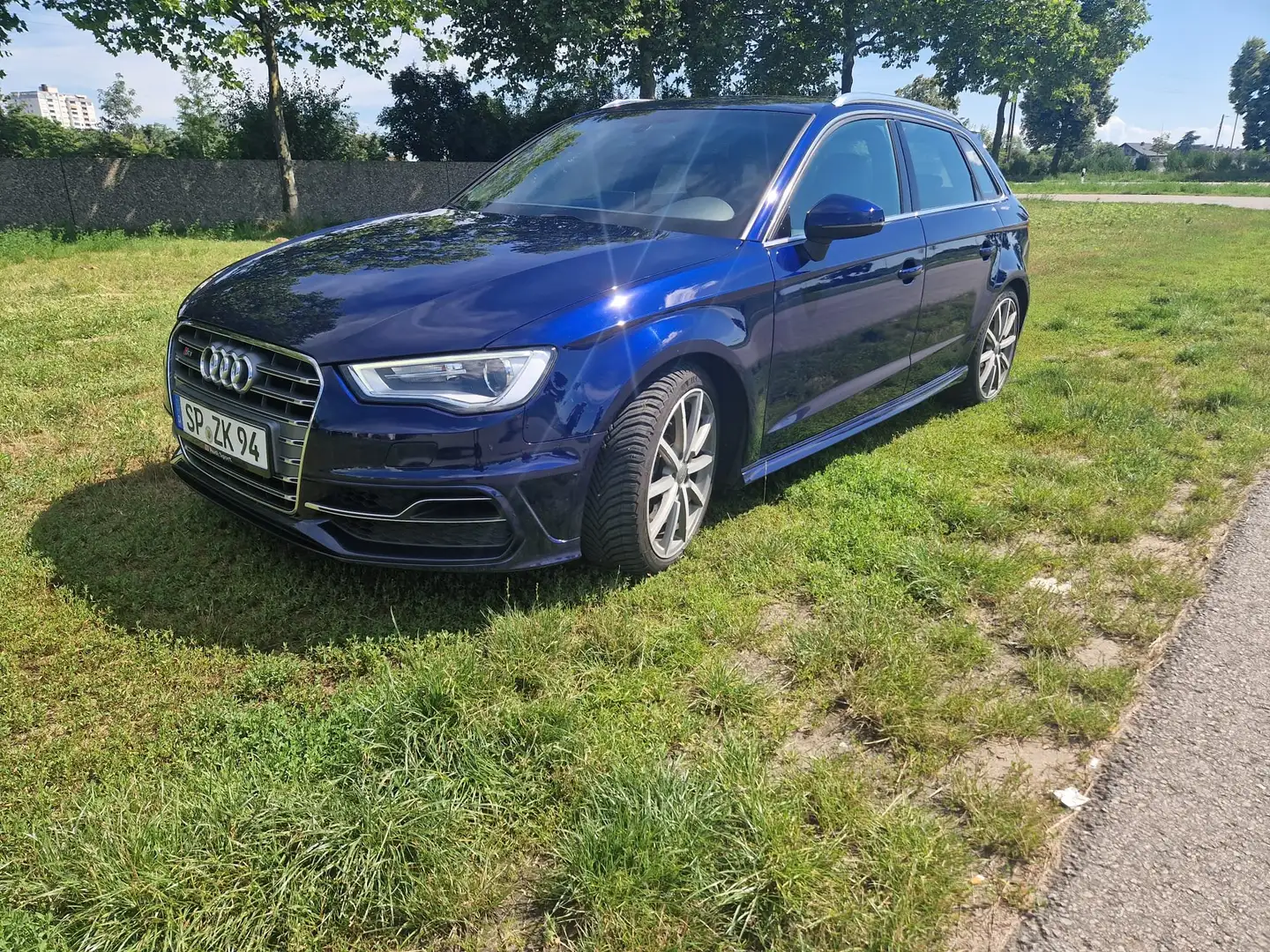 Audi S3 SB *Bang&Olufsen*Navi*18Zoll*Gelochte Bremsen Blau - 2