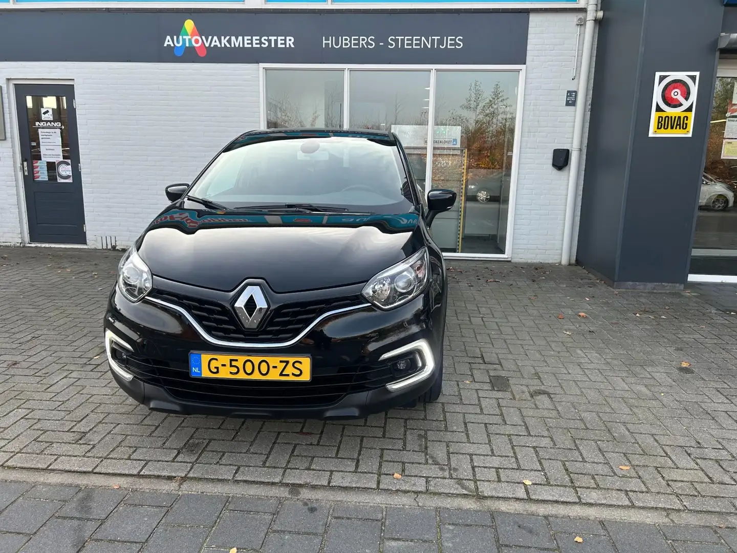 Renault Captur 0.9 TCe Limited Schwarz - 2