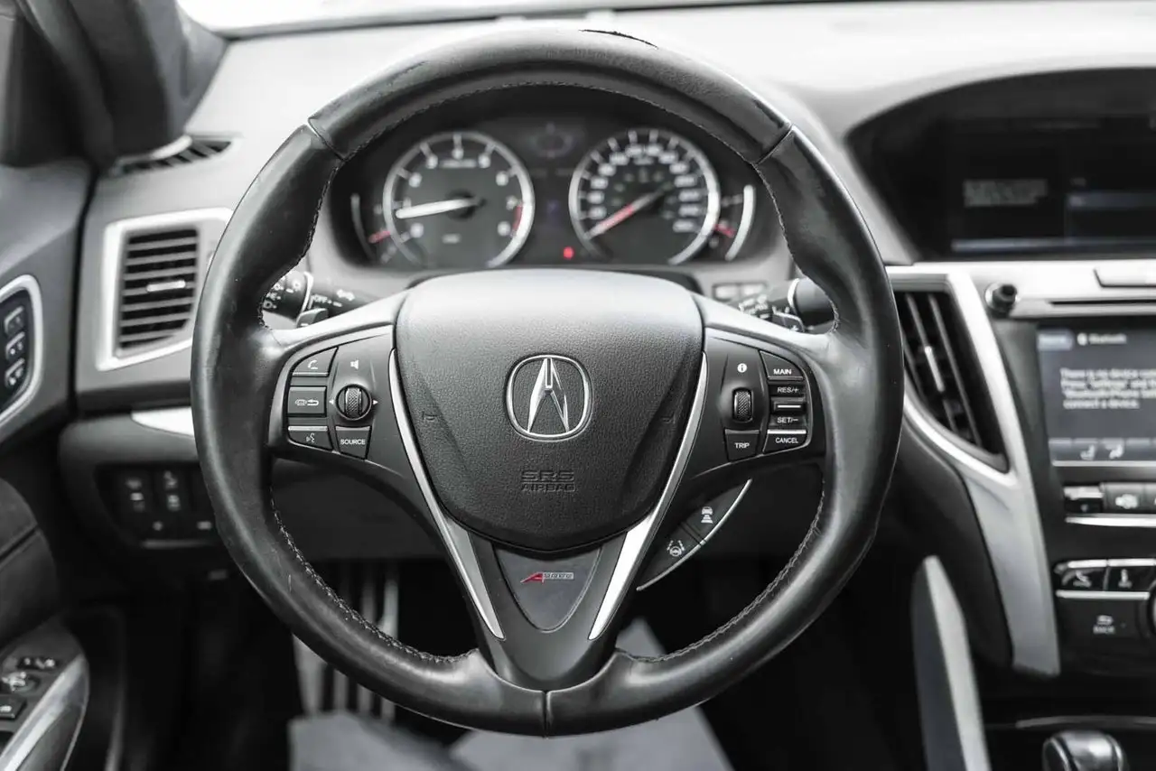 Acura TLX снимка Acura TLX