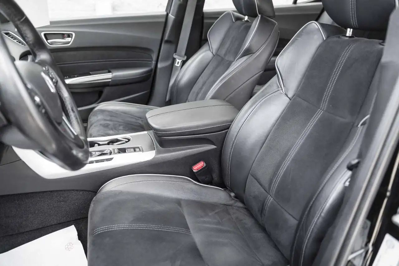 Acura TLX снимка Acura TLX
