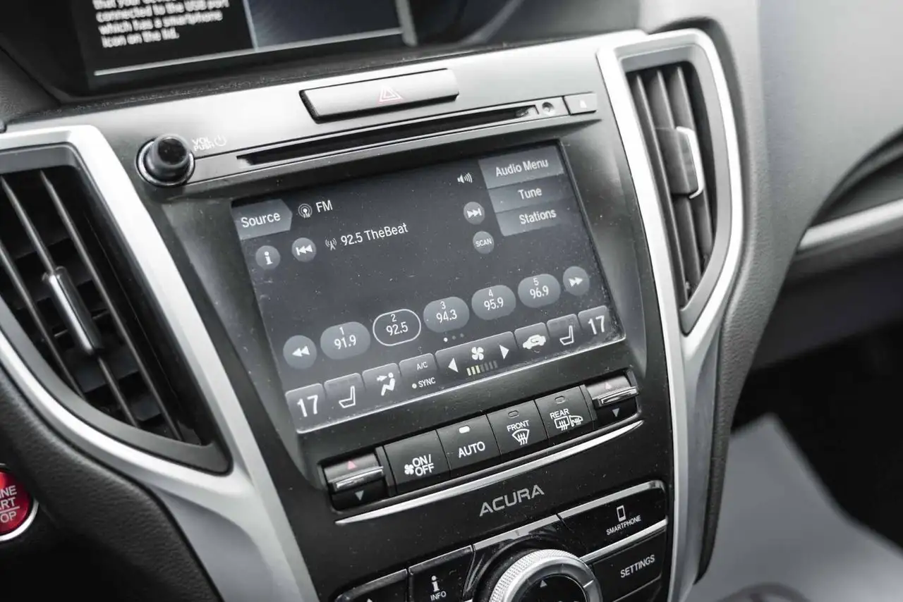Acura TLX снимка Acura TLX