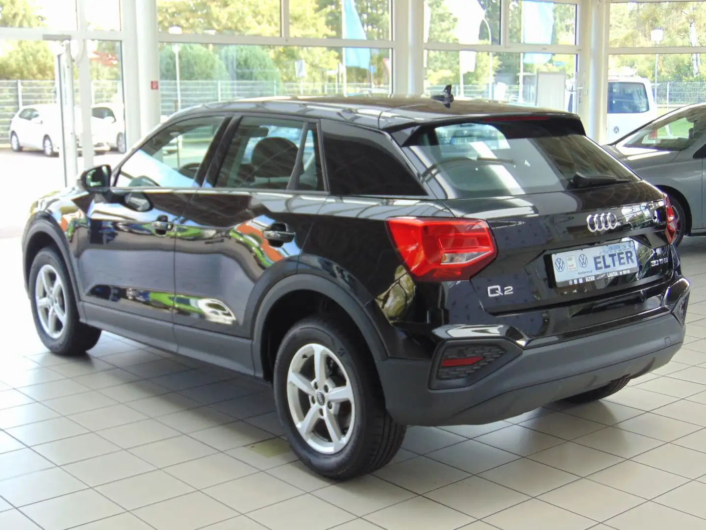 Audi Q2 30 1.0 TFSI Schwarz - 2