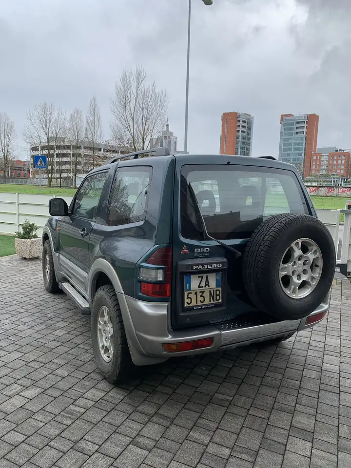 Mitsubishi Pajero 3.2 DiD - CRS a Libretto (veicolo Storico), foto 6