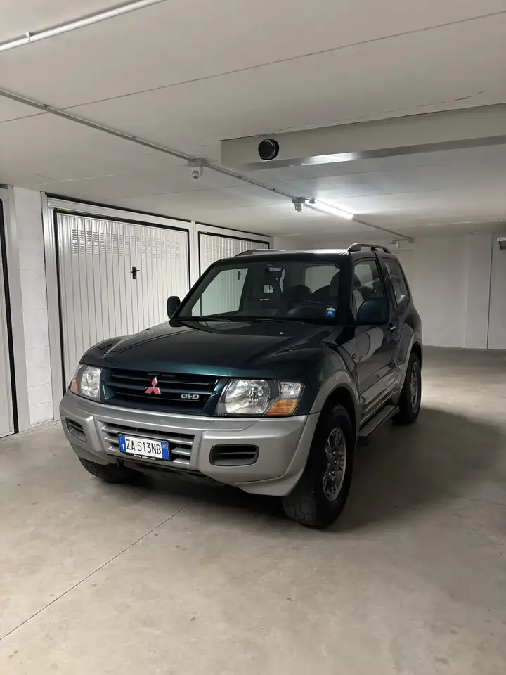 Mitsubishi Pajero 3.2 DiD - CRS a Libretto (veicolo Storico), foto 3