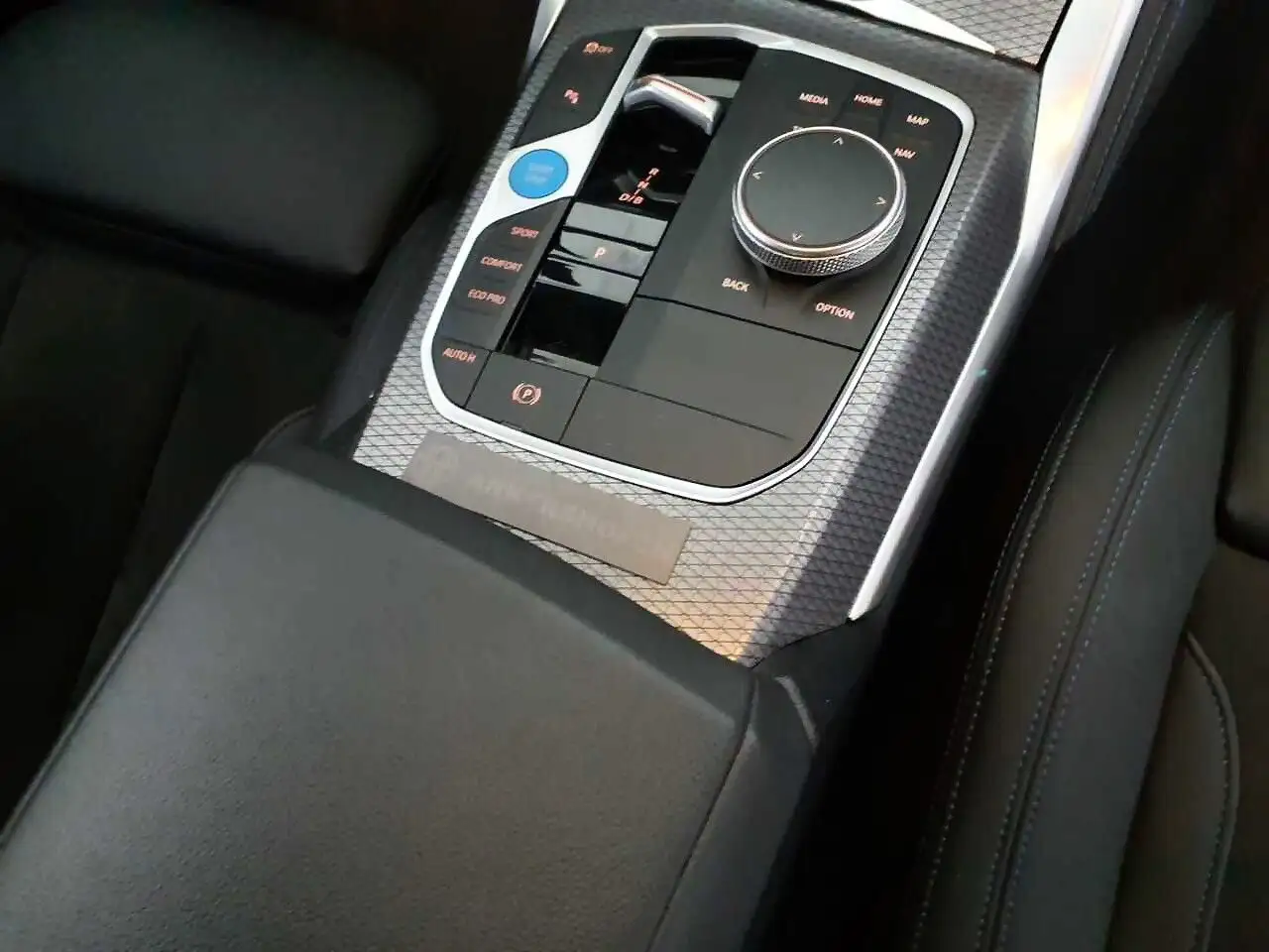 BMW i4 Gran Coupe eDrive40 80,7kWh M-Paket Wärmepumpe LE, миниатюра 27