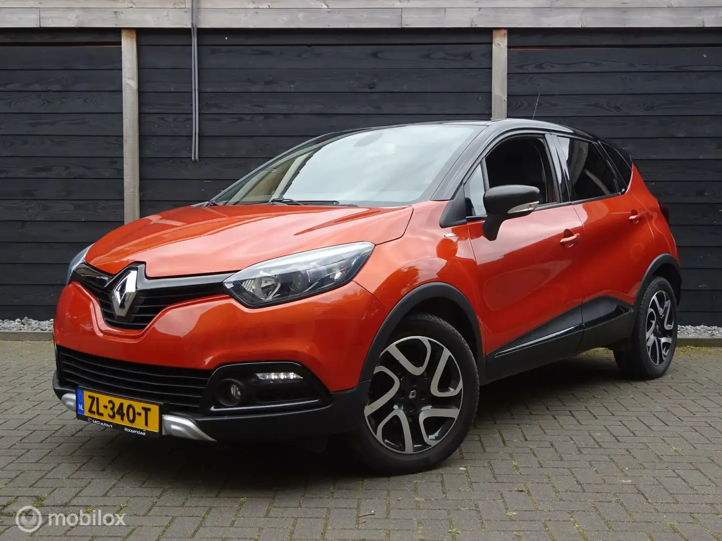 Renault Captur 0.9 TCe Limited Orange - 1