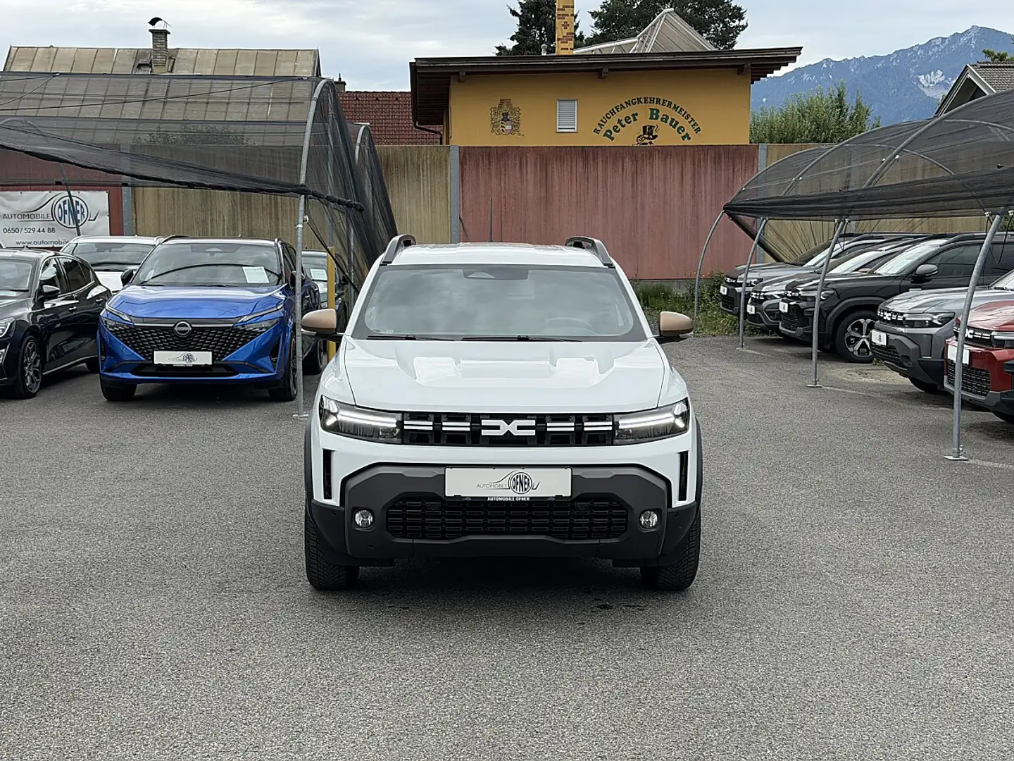 Dacia Duster Extreme TCe 130 mHev 4x4 LED PDC 360°Multi-View Weiß - 2