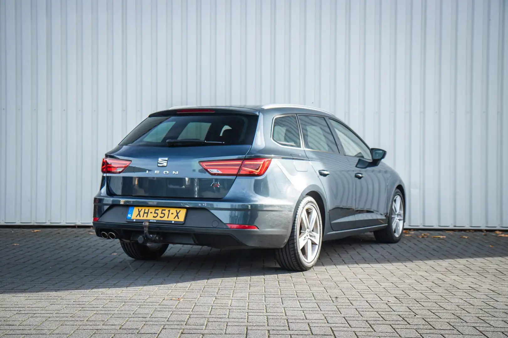 SEAT Leon ST 1.5 TSI 130pk FR Business Intense | Trekhaak | Gris - 2
