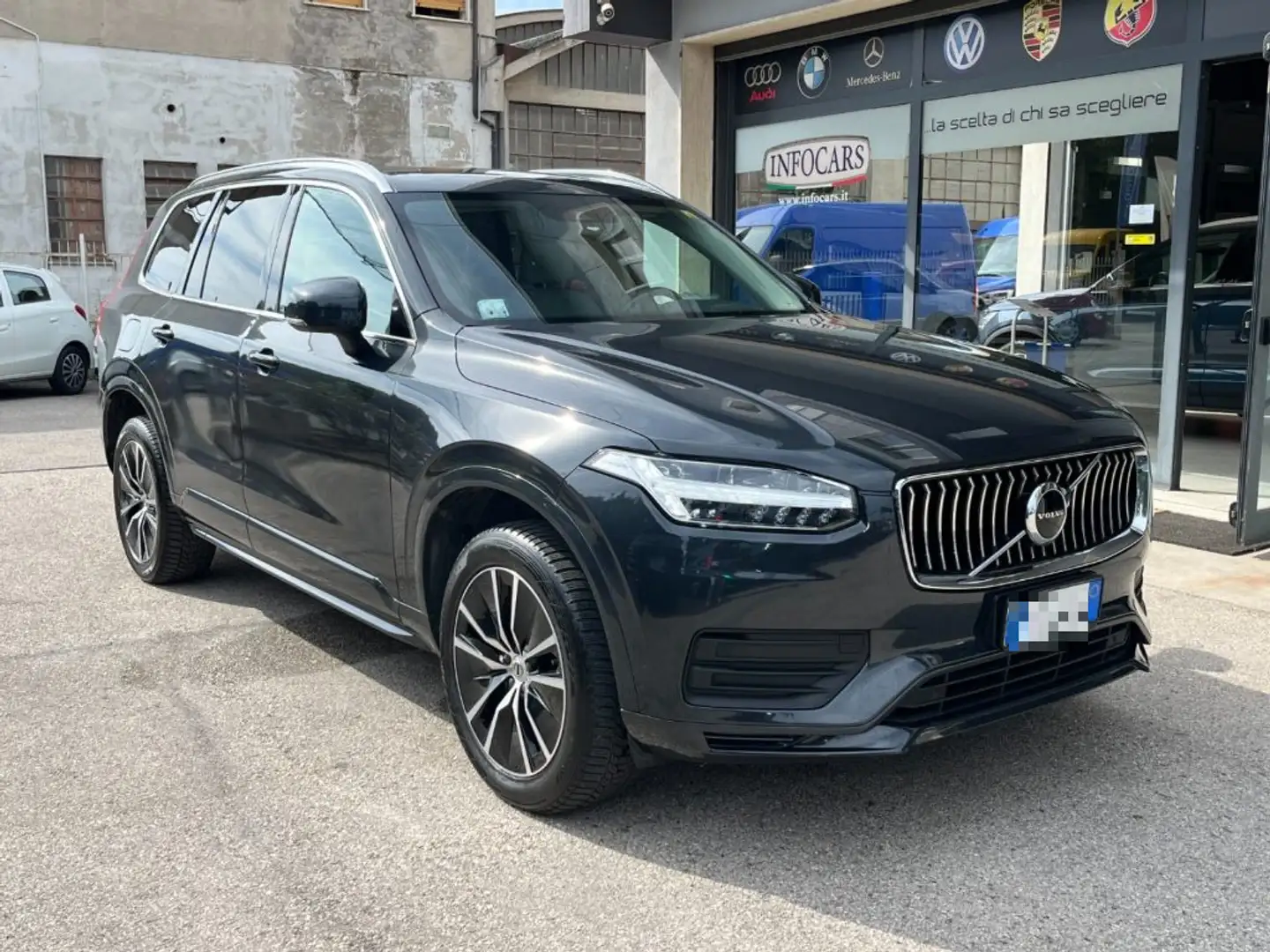 Volvo XC90 B5 (d) MHEV AWD Geartronic Momentum Promo Grigio - 1