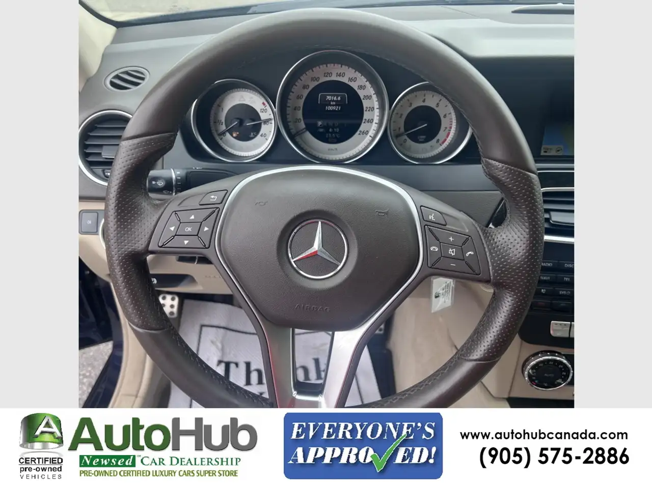 Mercedes-Benz C-Class снимка Mercedes-Benz C-Class