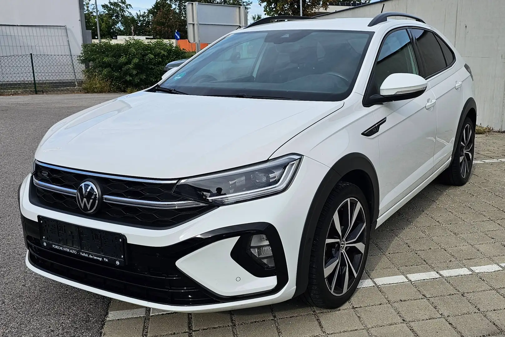 Volkswagen Taigo Taigo 1,0 TSI R-Line DSG Aut. R-Line Weiß - 1
