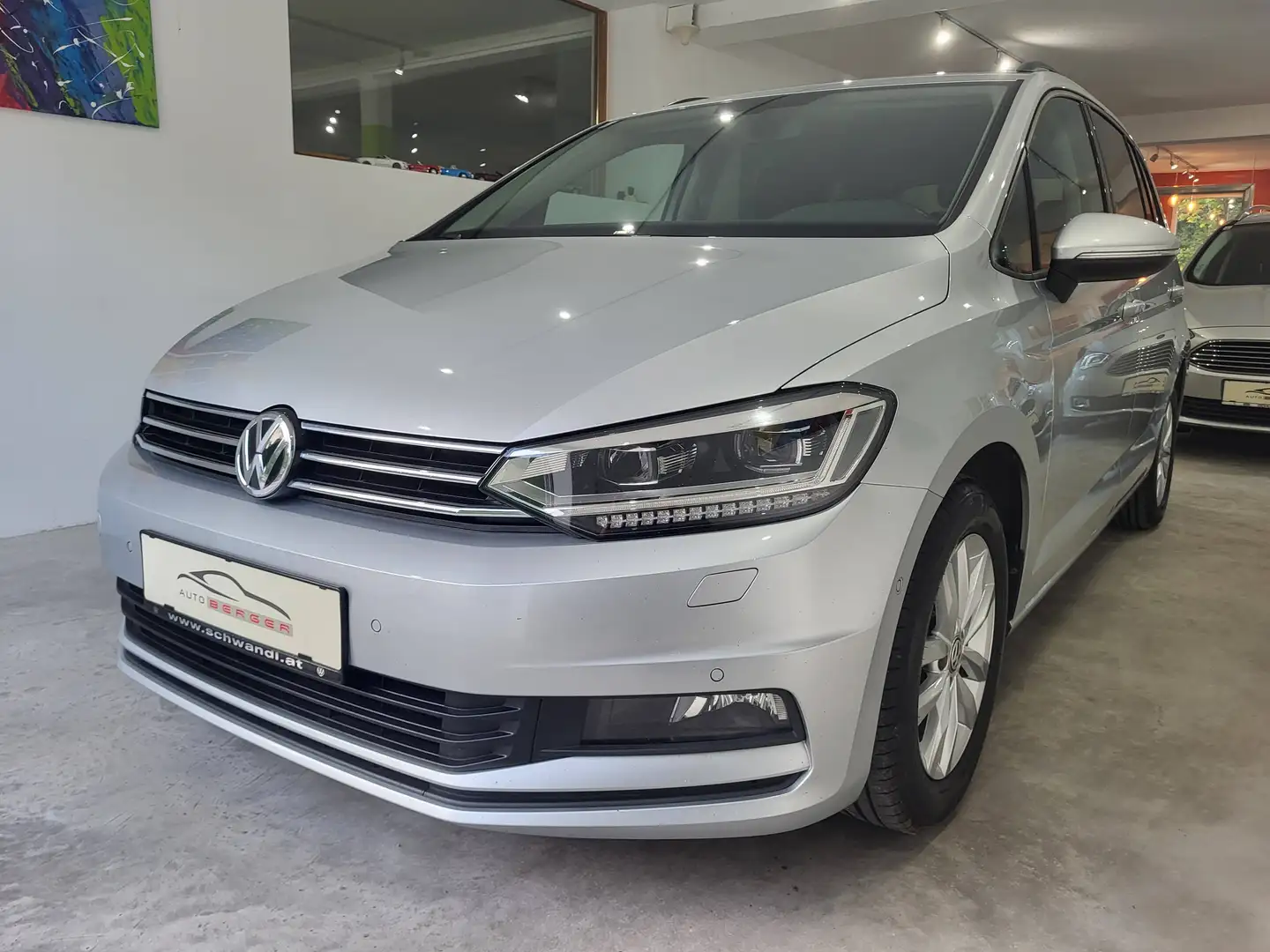 Volkswagen Touran Touran Comfortline 1,6 SCR TDI Comfortline *3 Jahre Garantie Silber - 1