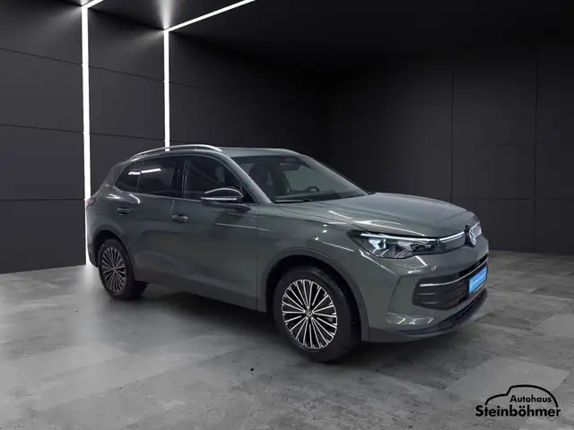 Volkswagen Tiguan view 9