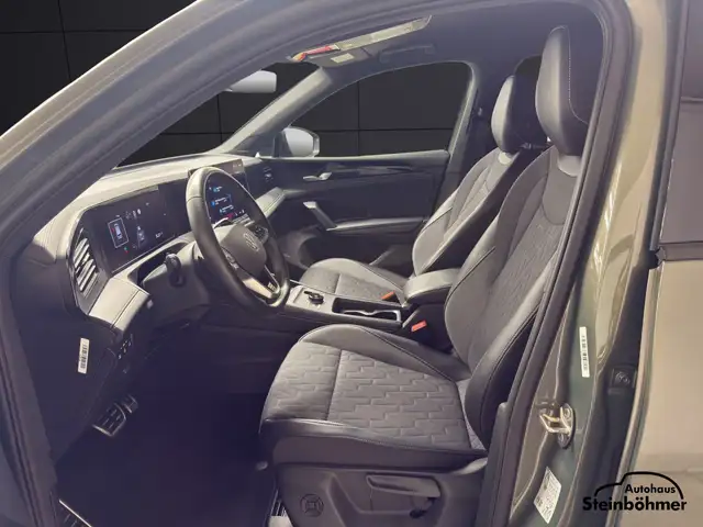 Volkswagen Tiguan view 15