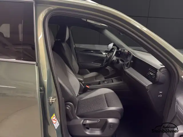 Volkswagen Tiguan view 13