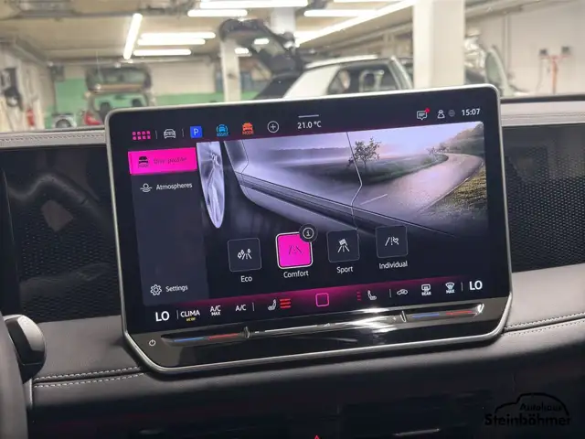 Volkswagen Tiguan view 24