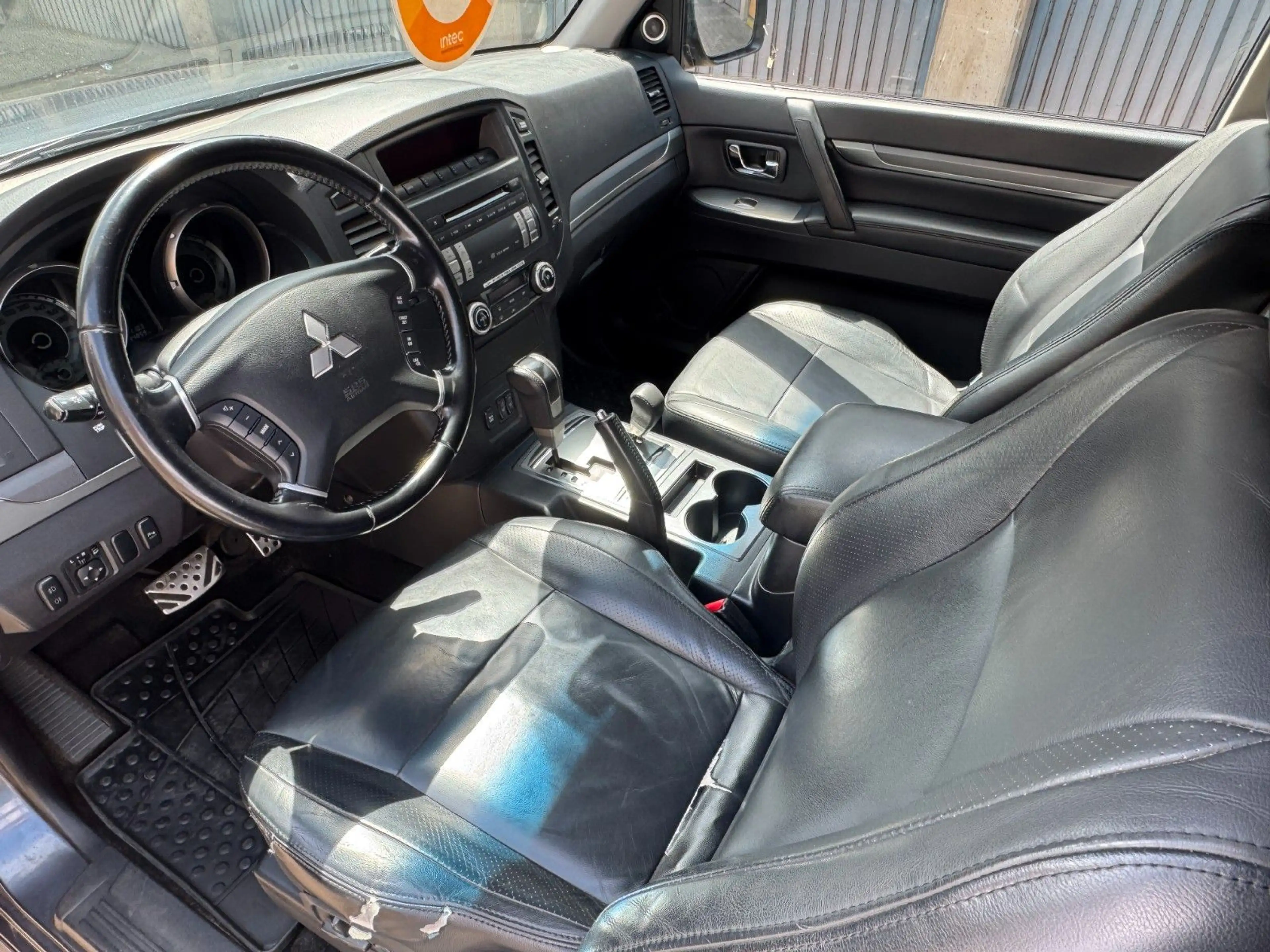 Mitsubishi Pajero 3.2 DI-D Intense Xenon*Leder*Sitzheizung — photo 11